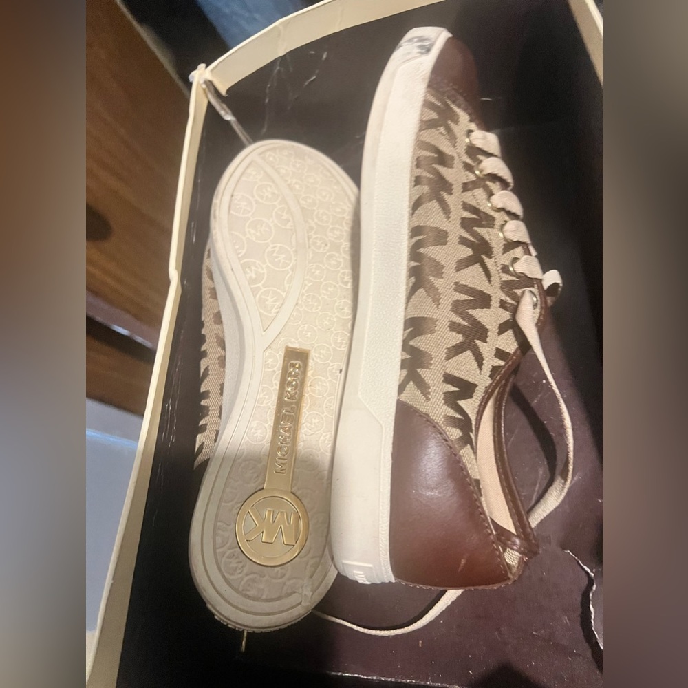 Micheal Kors  woman Sneakers